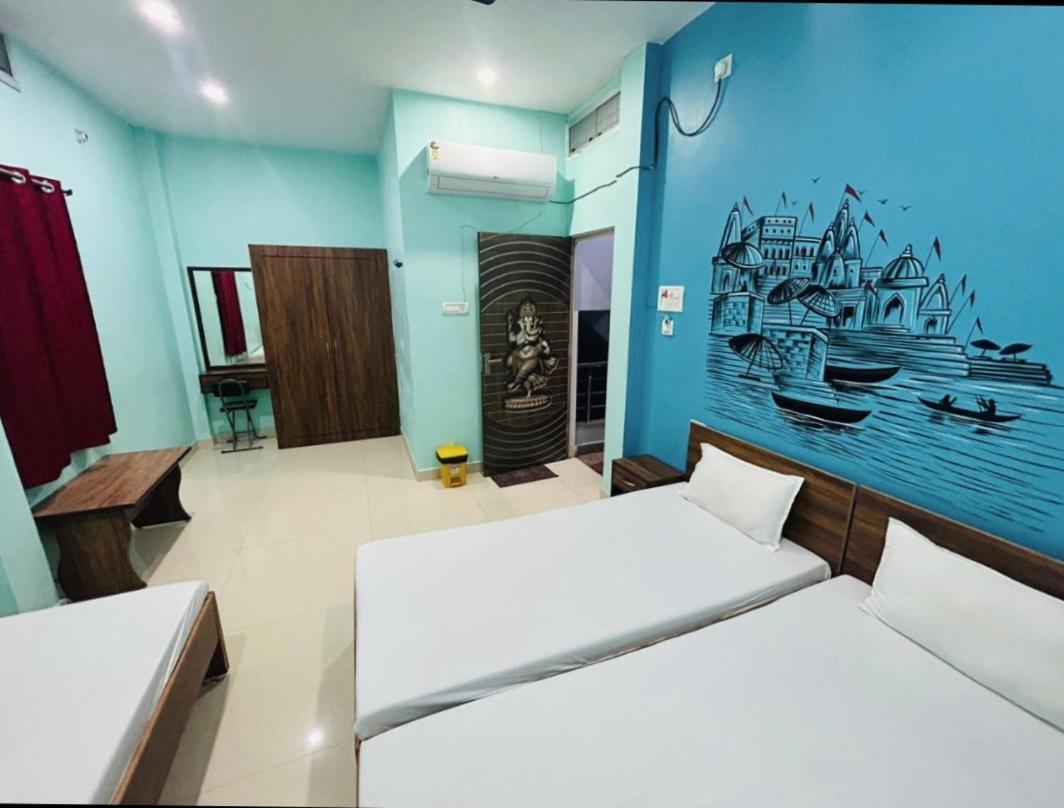 Lotus Paying Guest House Varanasi Exterior photo