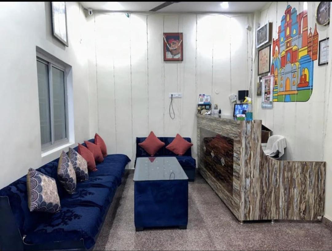 Lotus Paying Guest House Varanasi Exterior photo
