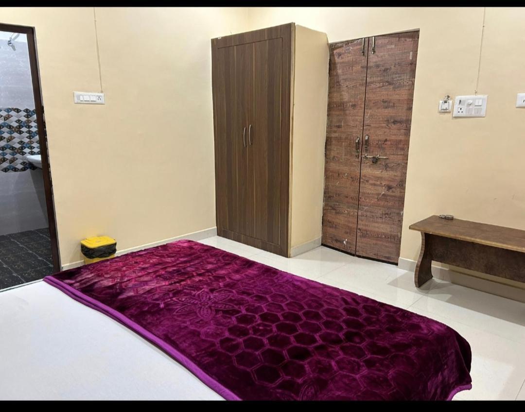 Lotus Paying Guest House Varanasi Exterior photo